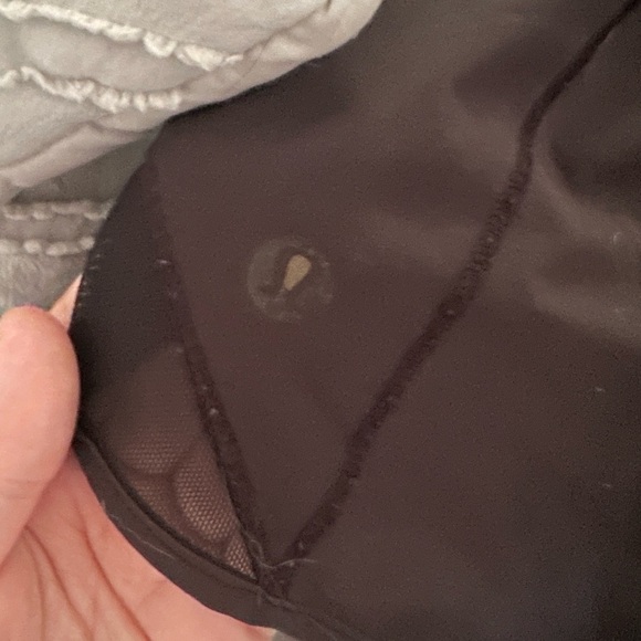 Lululemon Hotty Hot Shorts 4 in - Picture 2 of 4
